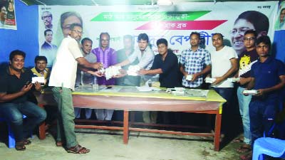 DAMUDYA (Shariatpur): Pens were distributed among the members of Bangladesh Chhatra League and Swechchhasebak League at Damudya Upazila by Bahadur Bapari, former president of Chhatra League on Sunday.