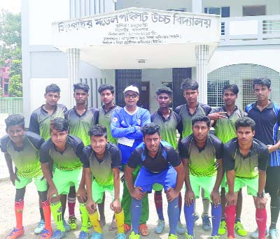 MANIKGANJ: Jubilant players of Sigair Model Pilot High School posed for a photo session after achieving Handball Championship in Bangladesh Jatiya Madrasa and School Summer Competition recently.