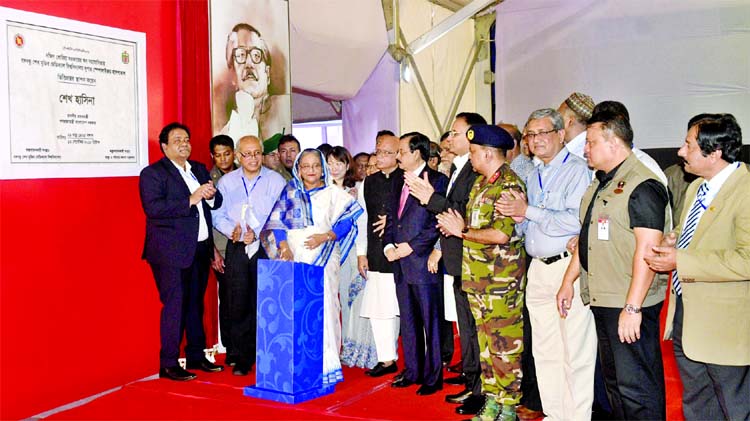 Prime Minister Sheikh Hasina laying the foundation stone of Super Specialised Hospital at the Bangabandhu Sheikh Mujib Medical University (BSMMU) on Thursday.