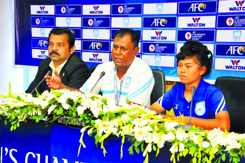 Head Coach of Bangladesh National Women's Football team Golam Rabbani Choton speaking at a press conference at the conference room in Bangladesh Football Federation House on Friday.