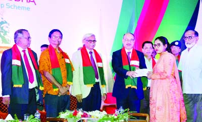 SYLHET: Harsh Vardhan Shringla, Indian High Commissionner to Bangladesh handing over scholarship cheque among the descendants of freedom fighters of Sylhet and Kishoreganj district organised by Indian High Commission at Shahjalal University of Science an