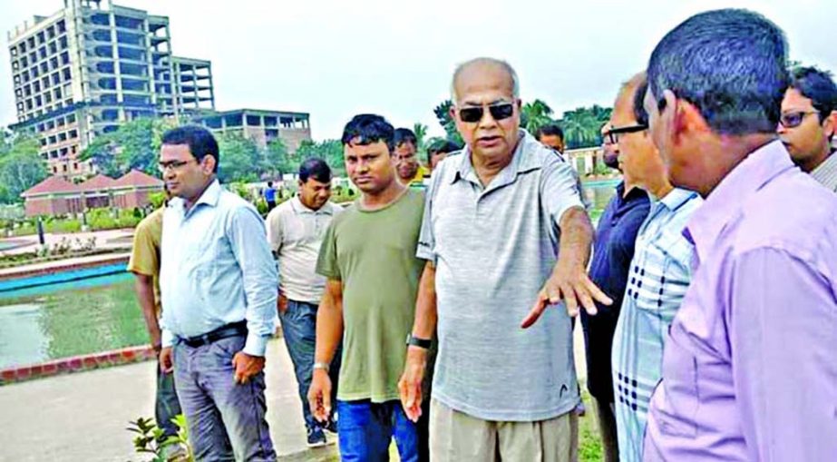 Housing and Public Works Minister Engineer Mosharraf Hossain exchanging views with the park visitors during his surprise visit yesterday.