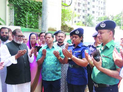 GAZIPUR: Liberation War Affairs Minister AKM Mozammel Haque MP offering Munajat after laying down the foundation stone of Dhaka- Gazipur Multi-storey Trust Tower as Chief Guest on Saturday.