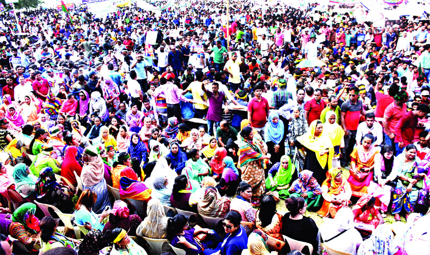 Demanding early release of BNP Chairperson Begum Khaleda Zia, non-partisan election-time government and to realise other demands, BNP organised a huge gathering in the city's Suhrawardy Udyan on Sunday.