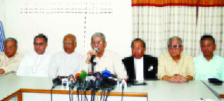 BNP Secretary General Mirza Fakhrul Islam Alamgir expressing reaction at a prÃ¨ss conference at the party central office in the city's Nayapalton on Wednesday rejecting verdict of 21st August grenade attack case.