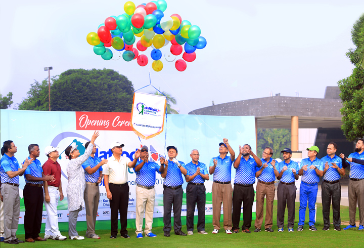 Chief of General Staff of Bangladesh Army Lieutenant General Md Shafiqur Rahman inaugurating the 'Daffodil Captain Cup Golf Tournament 2018' by releasing the balloons as the chief guest at Kurmitola Golf Club in the city on Friday.