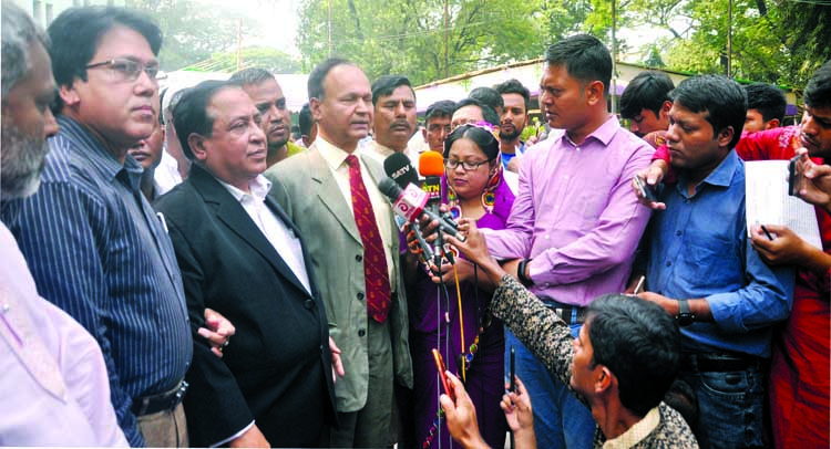 Prof Nurul Amin Bepari announces new committee of Bikalpa Dhara Bangladesh (BDB) as its President relieving Badruddoza Chowdhury and Mahi B Chowdhury from the party while talking to reporters in front of Jatiya Press Club on Friday.