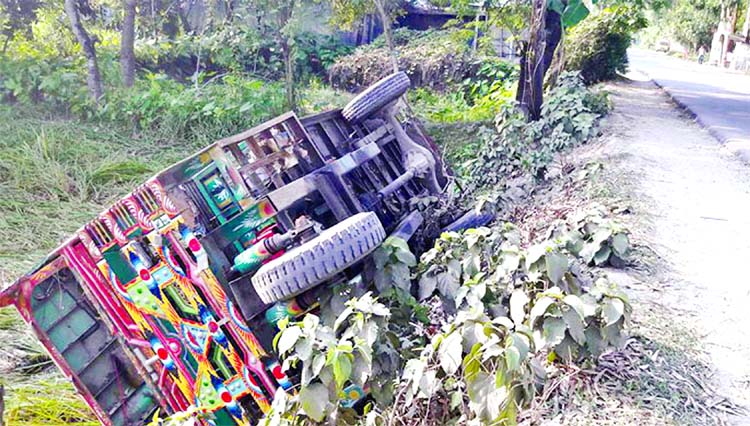 A cattle laden truck skidded into a highway side ditch at Fakirhat Union Parishad in Lalmonirhat on Thursday. One cattle trader was also killed in the incident.