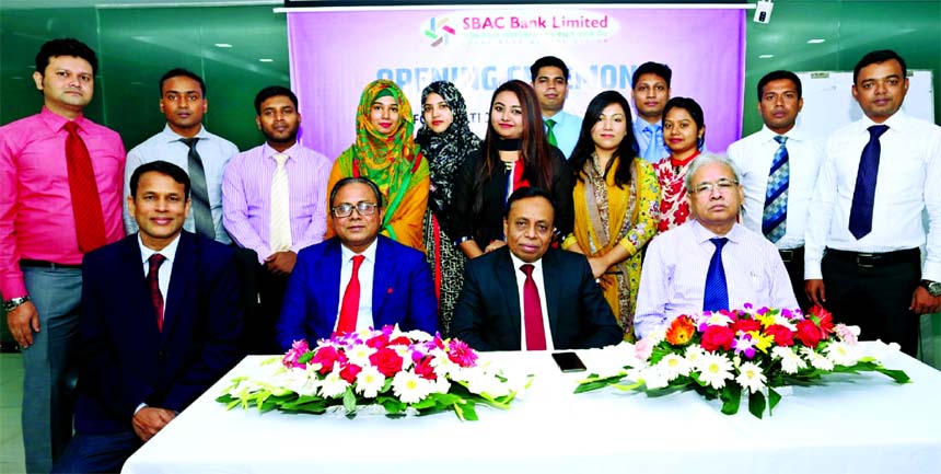Md. Golam Faruque, Managing Director of South Bangla Agriculture and Commerce (SBAC) Bank Limited, poses for photograph with the participants of the 11st Foundation Training Course at the Bank's Training Institute in the city recently. Mamunur Rashid Mol