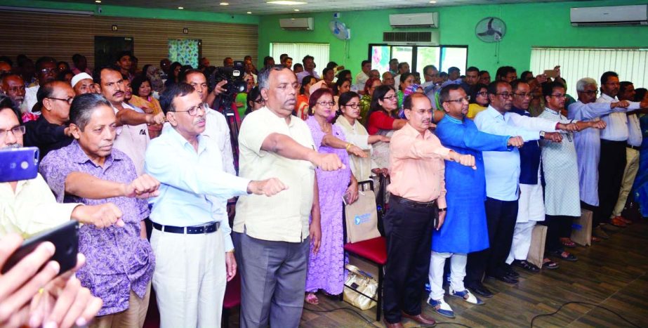 RANGPUR: Some 162 political leaders from Bangladesh Awami League (AL), Bangladesh Nationalist Party (BNP) and Jatiyo Party (JP) Rangpur Division talking oath for peaceful elections was held at VI Seasons Convention Centre in Rangpur city recently.