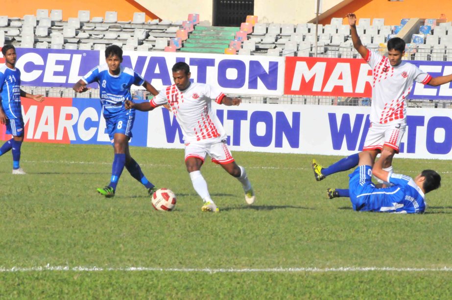 A moment of the football match of the Walton Federation Cup between Sheikh Russel Krira Chakra Limited and Bangladesh Muktijoddha Sangsad Krira Chakra at the Bangabandhu National Stadium on Wednesday. Sheikh Russel won the match 2-0.