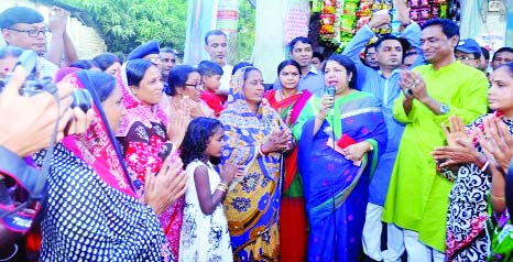 RANGPUR: Speaker of the Jatiya Sangsad Dr Shirin Sharmin Chowdhury exchanging views on development with common people on Central Mandir premises at Pirganj Upazila as Chief Guest on Thursday.