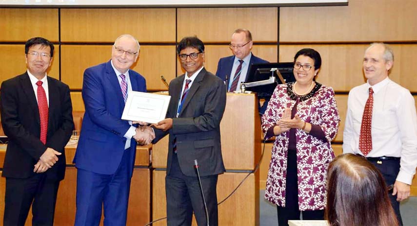 Dr Mohammed Shamsuddin, Professor of Surgery and Obstetrics of Bangaldesh Agricultural University receives IAEA Merit Award 2018 in Austria recently.