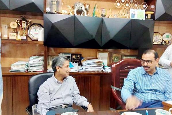 Chairman of Chattogram Development Authority (CDA) Abdus Salam attended a discussion meeting with CCC Mayor AJM Nasir Uddin at the office of Mayor on Tuesday and discussed about the ongoing development works of CDA and City Corporation.