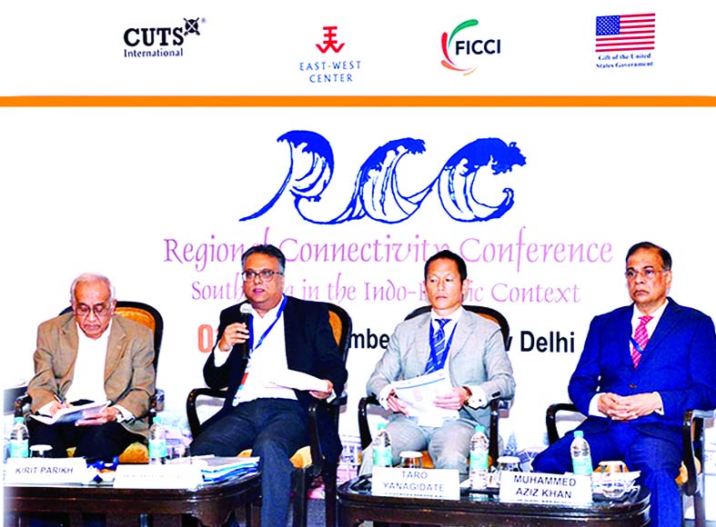 From right to left: Chairman of Summit Group Muhammed Aziz Khan, VP Diamond Gas International (Mitsubishi) Taro Yanagidate, Country Manager of Shell India Anindya Chowdhury and Chairman of Integrated Research and Action for Development (IRAD) Kirit Parikh