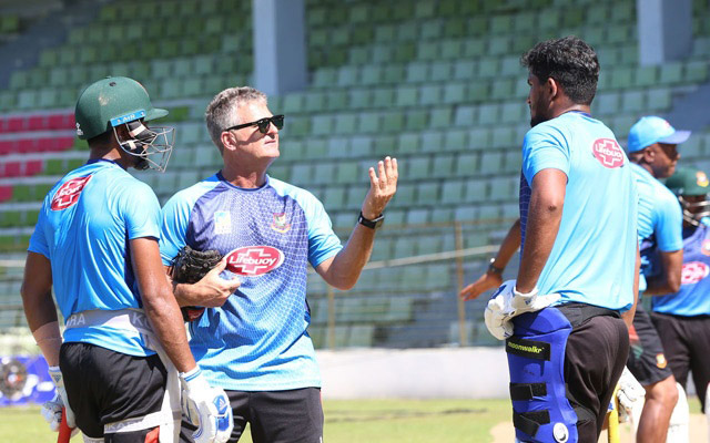 Head Coach of Bangladesh National Cricket team Steve Rhodes (2nd from left) giving tips to the batsmen of Bangladesh during their practice session at the Sher-e-Bangla National Cricket Stadium in the city's Mirpur on Saturday.