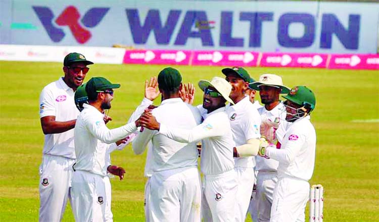 Players of Bangladesh celebrating the dismissal of Brendan Taylor of Zimbabwe on the third day of the second Test between Bangladesh and Zimbabwe at the Sher-e-Bangla National Cricket Stadium in the city's Mirpur on Tuesday. Score: BD 522, Zimbabwe 3049