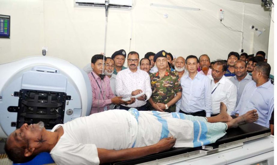 CCC Mayor AJM Nasir Uddin inaugurating the operation of a new radiotherapy machine at Chittagong Medical College Hospital (CMCH) on Monday.