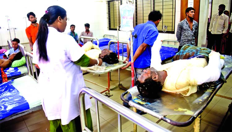 A minor boy was burnt to death while six others injured in gas cylinder explosion at Dhalpur in city's Jatrabari area on Friday. This photo was taken from DMCH Burn Unit.
