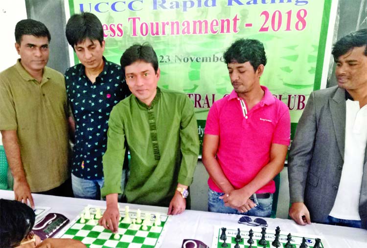 Poet Rahat Hossain (3rd from left) formally opens the Uttara Central Chess Club (UCCC) Rapid Rating Chess Competition at Maleka Banu Adarsha Bidya Niketan in Uttara on Friday.