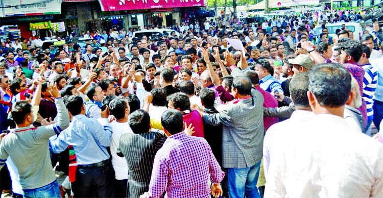 Awami League nominated candidates and their supporters rejoicing after receiving the nomination letters in front of the party office in Bangabandhu Avenue on Sunday.