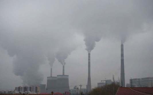 Coal-fired power stations such as this one in China are contributing to CO2 pollution