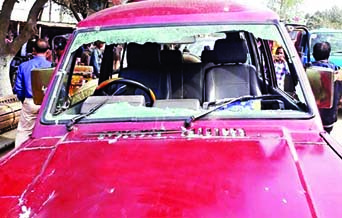 BNP aspirant Golam Mohammad Siraj's motorcade of Bogura-5 seat came under attack in Dhunat upazila on Tuesday.