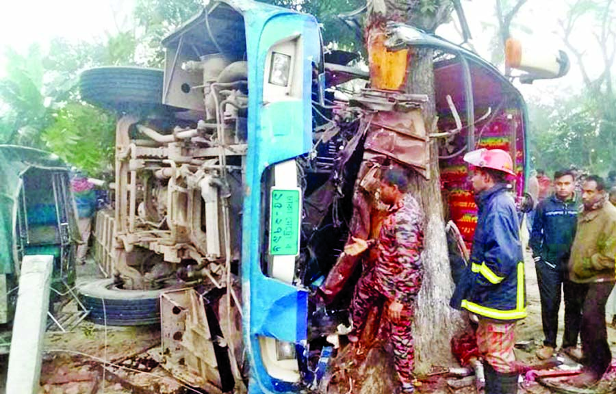 Three people were killed and 15 others injured when a bus overturned after hitting a roadside tree on Khulna-Mongla highway in Rampal Upazila on Thursday.