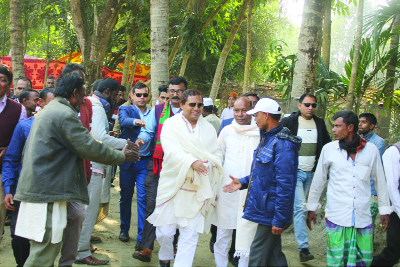 JAMALPUR: Awami League candidate for Jamalpur-3 Seat and State Minister for Jute and Textiles Mirza Azam launching campaign yesterday.