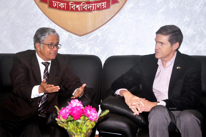 US Envoy to Bangladesh Earl Miller called on Dhaka University Vice-Chancellor Dr. Akhtaruzzaman at the latter's office on Saturday.