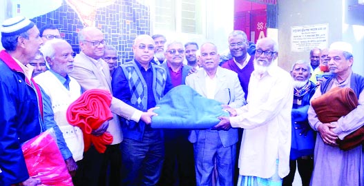 RANGPUR: Eanmul Habib, DC, Rangpur distributing blankets among freedom fighters at a function arranged by Bangladesh Muktijoddha Sangsad, Rangpur District Unit at its office as Chief Guest on Saturday.