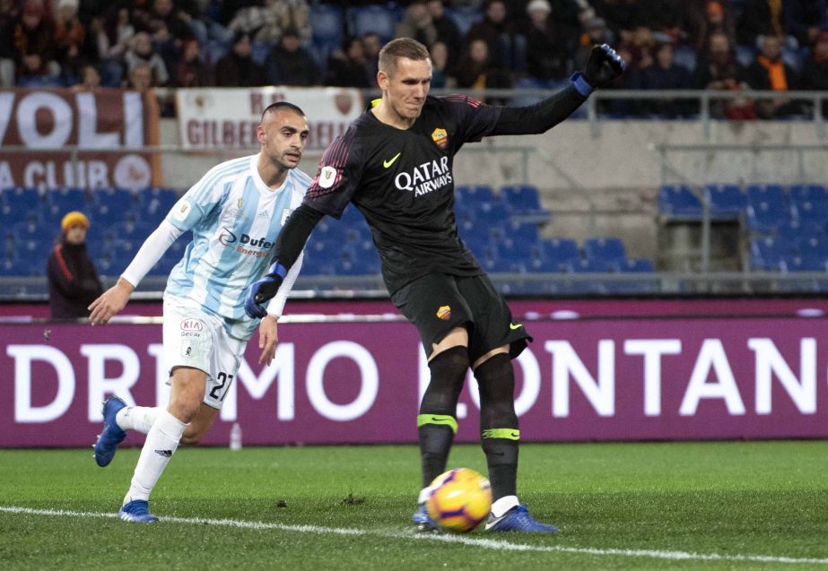 Roma's goalkeeper Robin Olsen in action during the Italian Cup soccer match between AS Roma and Virtus Entella at the Olimpico stadium in Rome, Italy on Monday.