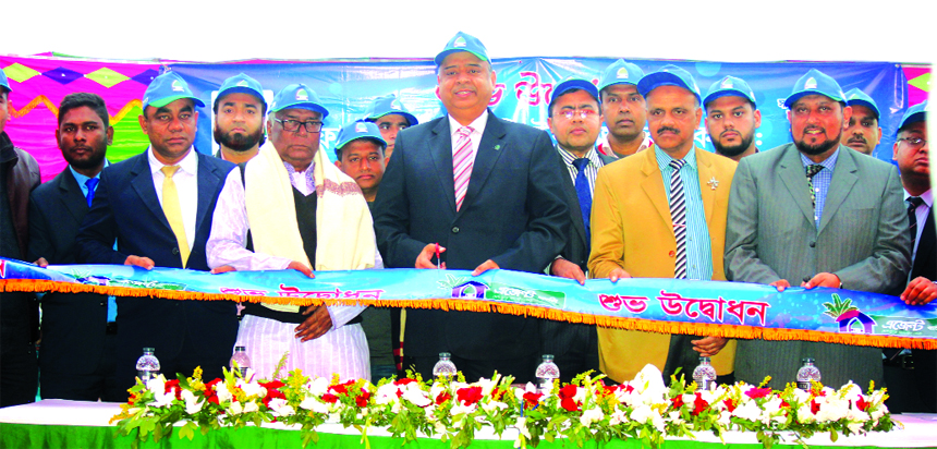 Syed Waseque Md Ali, Managing Director of First Security Islami Bank Limited (FSIBL), inaugurating an Agent Banking Outlet at Bunagati Bazar in Shalikha in Magura on Tuesday. Md. Mustafa Khair, DMD, Md. Abdur Rashid, Khulna Zonal Head, Ali Nahid Khan, Hea