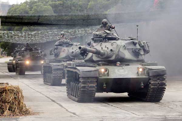 M60A3 Patton tanks move during a military exercises in Taichung, central Taiwan, on Thursday.