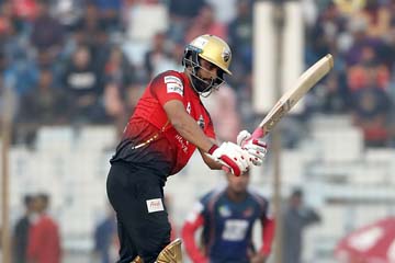 Tamim Iqbal of Comilla Victorians plays a shot during the 35th match of the UCB 6th Bangladesh Premier League (BPL) T20 cricket between Comilla Victorians and Chittagong Vikings at Zahur Ahmed Chowdhury Stadium in Chattogram on Tuesday. Tamim remained unb