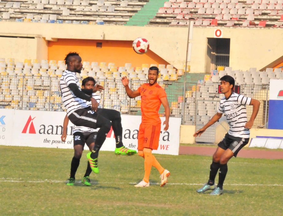 An exciting moment of the football match of the Bangladesh Premier League between Brothers Union Limited and Dhaka Mohammedan Sporting Club Limited at Rafiquddin Bhuiyan Stadium in Mymensingh on Wednesday. Brothers beat Mohammedan by a solitary goal.