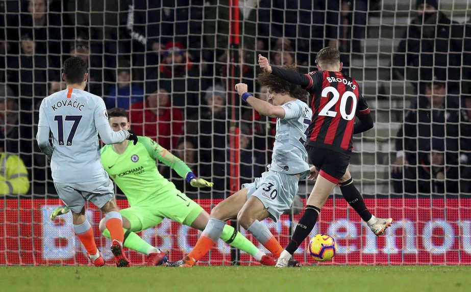 Bournemouth's David Brooks (right) scores his side's second goal of the game against Chelsea during their English Premier League soccer match at the Vitality Stadium in Bournemouth on Wednesday.