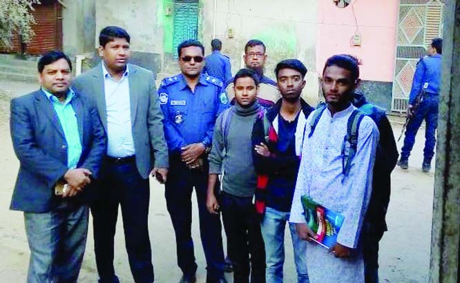 SHERPUR(Bogura): A mobile court led by Liyakat Ali, UNO, Sherpur Upazila visiting different coaching centres during a drive on Friday.