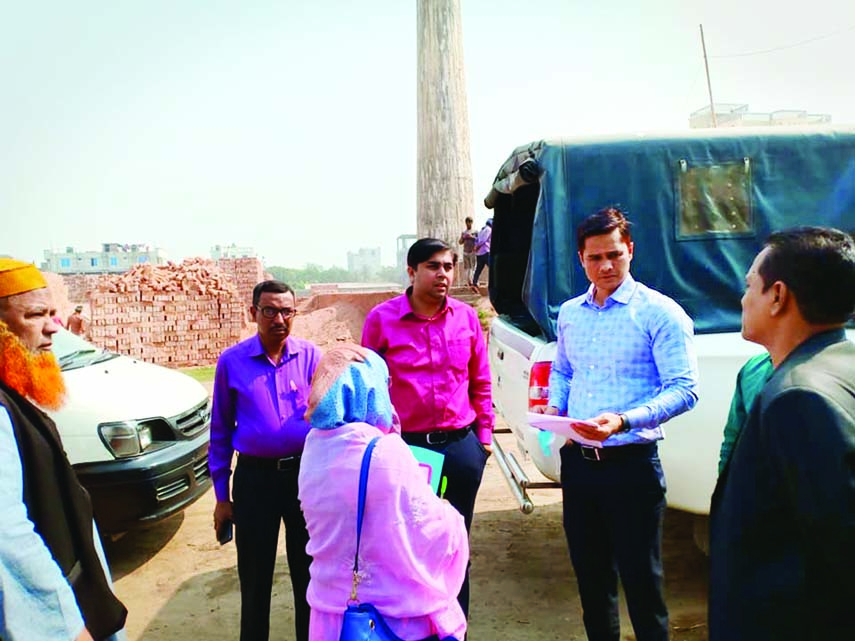 On the basis of Brick Kiln Control Act 2013, mobile court led by an Executive Magistrate in collaboration with Dhaka district administration and environment directorate inspected the brick fields at Namagenda and Bangaon upazilas in Savar realized Tk 6,75