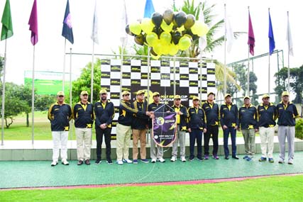 Quartermaster General of Bangladesh Army Lieutenant General Md Shamsul Haque inaugurating the 2nd Max Group Cup Golf Tournament by releasing the balloons as the chief guest at the Army Golf Club in Dhaka Cantonment on Saturday. President of Army Golf Club