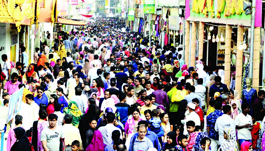 A large number of visitors thronged the Dhaka International Trade Fair (DITF) for a last minute shopping with their family members and relatives, friends on Saturday.