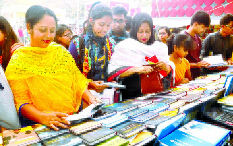 Book-lovers continued to crowd at the Amar Ekushey Boi Mela for 9th consecutive day on Sunday.