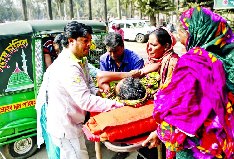 Patients those have been shifted to other hospitals and clinics due to devastating fire brought to Suhrawardy Hospital again as treatment resumes. This photo was taken from in front of ICVD on Friday.