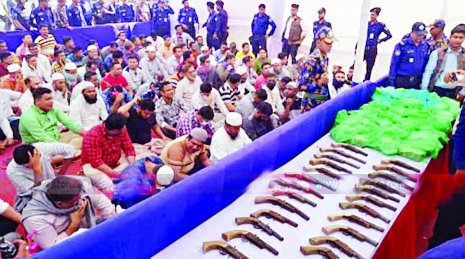 At least 102 illegal Yaba traders including 16 Bodiâ€™s relatives and key peddlers surrendered to police in presence of Home Minister Asaduzzaman Khan Kamal at Teknaf Pilot High School ground on Saturday.
