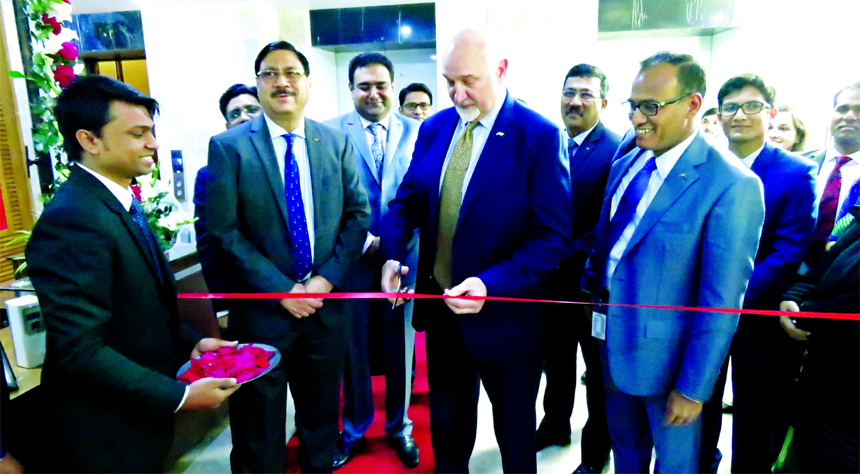 Expeditors Dhaka office moved to South Breeze Square, L-4, 52 Gulshan Avenue, Dhaka. K Murali, Senior Vice President, Middle East, Africa & Indian Subcontinent, Vivek Kumar, Regional Vice President- India along with Sayed Ershad Ahmed, Managing Director