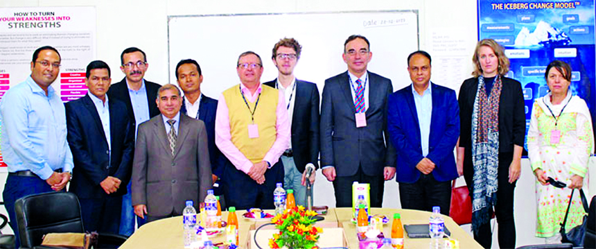 A five-member delegation of the European Union (EU) visited Pran Industrial Park at Narsingdi on Thursday. The delegation visited various production plants including Dairy, Bakery products, frozen foods and candies at the Park. Pran Group's Managing Dire