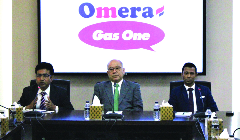 Toshiyuki Shimbori, CEO of Omera Gas One Limited (a Joint venture company in between Omera Petroleum Limited And Saisan Company of Japan), announcing a offer named 'One country, One Price', at a press conference at East-Coast centre in city's Gulshan