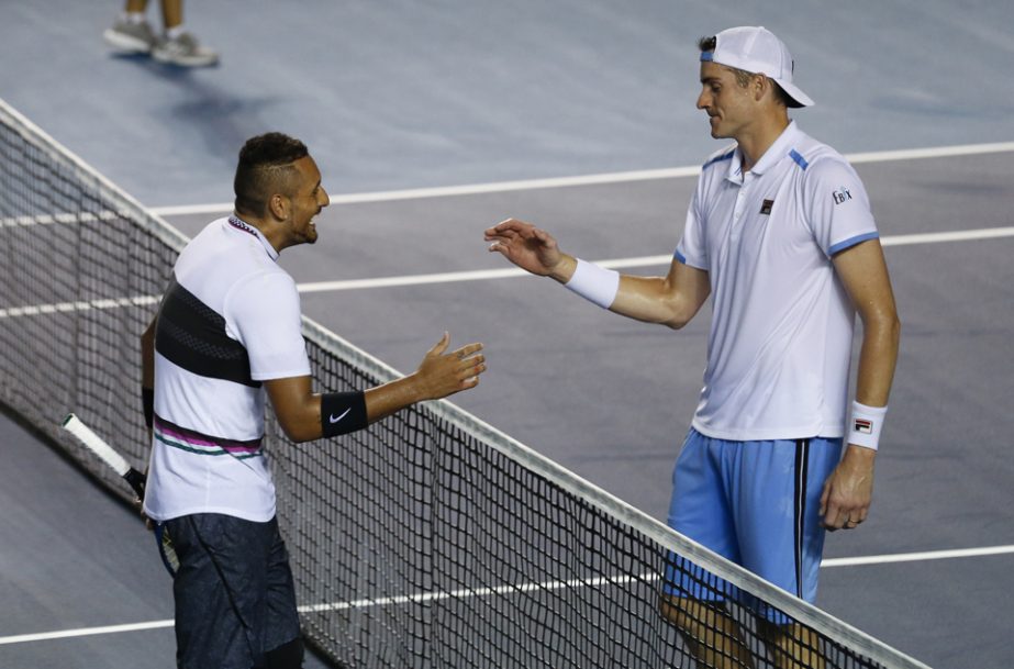 Australia's Nick Kyrgios (left) meets John Isner of the U.S. over the net after defeating him in their Mexican Tennis Open semifinal match in Acapulco, Mexico on Friday.