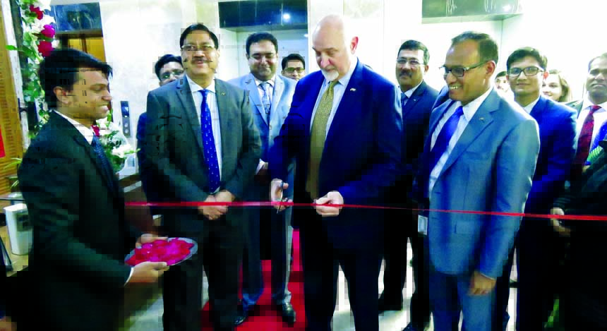 Expeditors Dhaka office moved to South Breeze Square, L-4, 52 Gulshan Avenue, Dhaka. Rick Rostan, President, Global Geographies and Operations, K Murali, Senior Vice President, Middle East, Africa & Indian Subcontinent, Vivek Kumar, Regional Vice Preside
