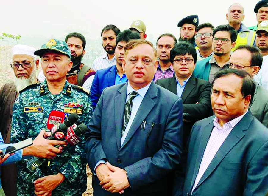 Secretary of the Shipping Ministry Abdus Samad gave directive to evict all illegal establishments from the bank of rivers when he visited evicted areas on the bank of Buriganga and Turag rivers on Monday.